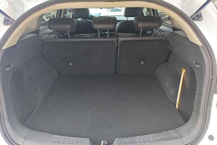 Used Haval F7 2019 2.0T Two-Wheel Drive i-Van China V standard Trunk