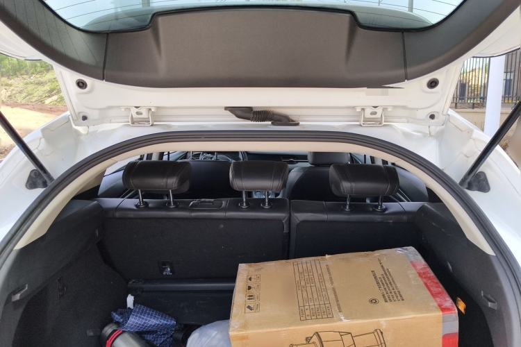 Used Haval F7 2019 2.0T Four-Wheel Drive iJoy China VI Standard Trunk