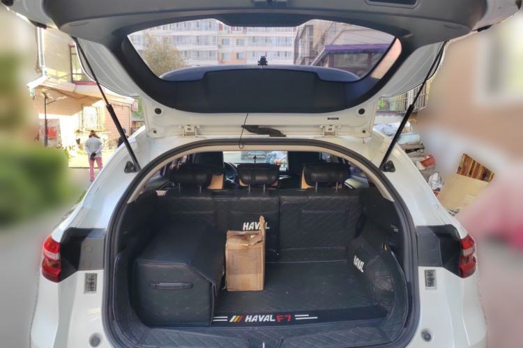 Used Haval F7 2019 1.5T Two-Wheel Drive i-Type China V Standard Trunk