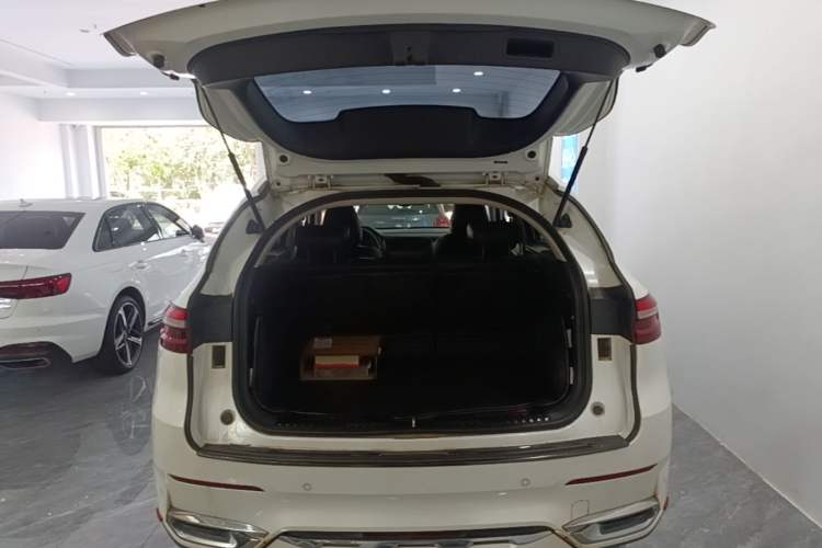 Used Haval F7 2019 1.5T Two-Wheel Drive i-Type China V Standard Trunk