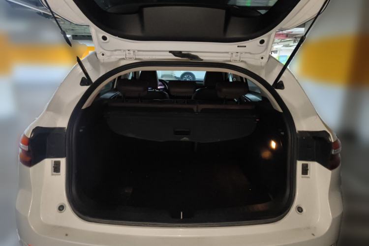 Used Haval F7 2019 2.0T Four-Wheel Drive iJoy China VI Standard Trunk