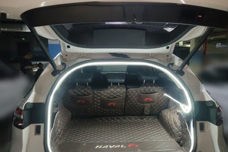 Used Haval F7 2019 2.0T Four-Wheel Drive iJoy China V Standard Trunk