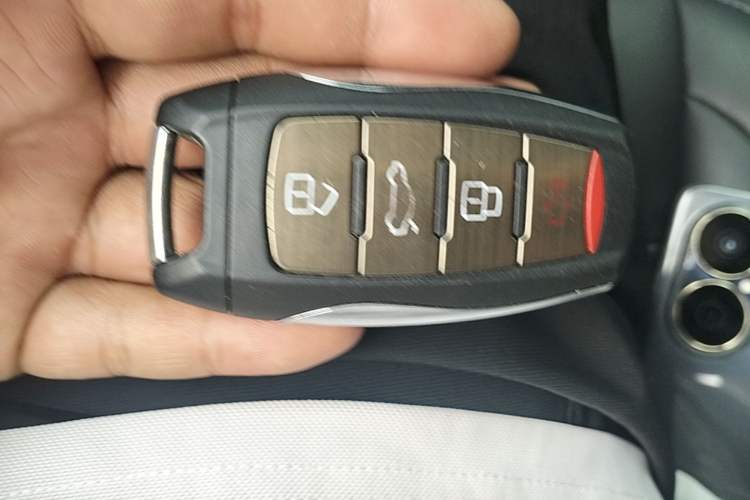Used Haval F7 2019 1.5T Two-Wheel Drive i-Trend China VI Standard Vehicle Key