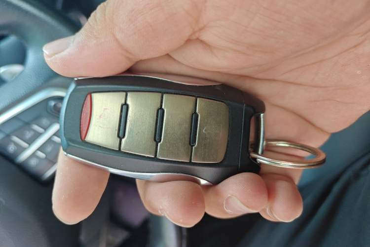 Used Haval F7 2019 1.5T Two-Wheel Drive i-Type China V Standard Vehicle Key