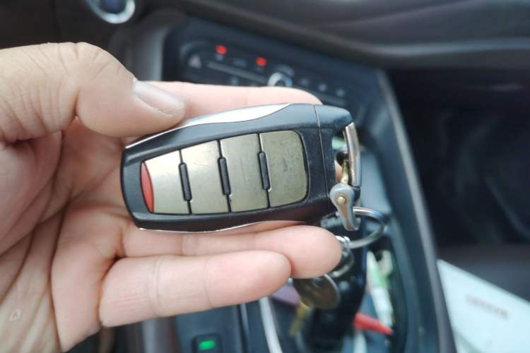 Used Haval F7 2019 1.5T Two-Wheel Drive i-Trend China V Emission Standard Vehicle Key
