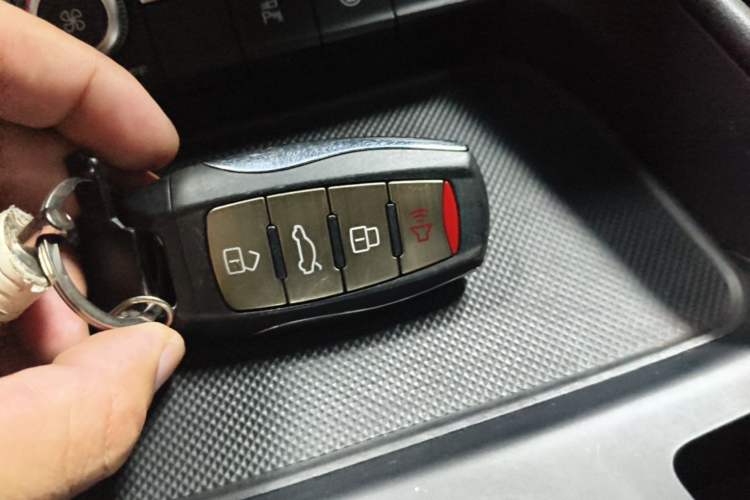 Used Haval F7 2019 1.5T Two-Wheel Drive i-Type China V Standard Vehicle Key