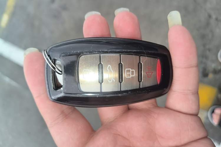 Used Haval F7 2019 1.5T Two-Wheel Drive i-Trend China V Emission Standard Vehicle Key