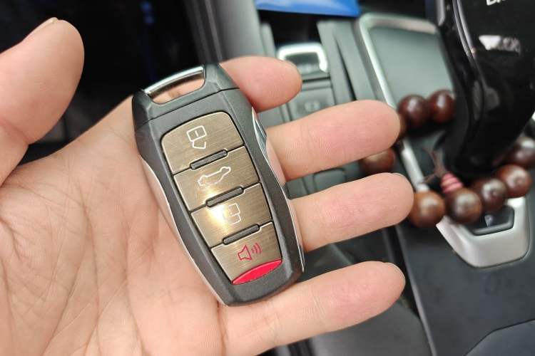Used Haval F7 2019 1.5T Two-Wheel Drive i-Type China V Standard Vehicle Key