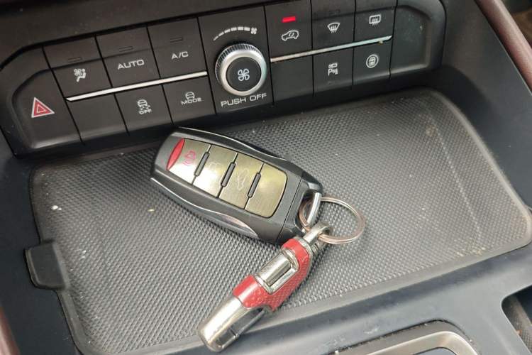 Used Haval F7 2019 1.5T Two-Wheel Drive i-Trend China V Emission Standard Vehicle Key