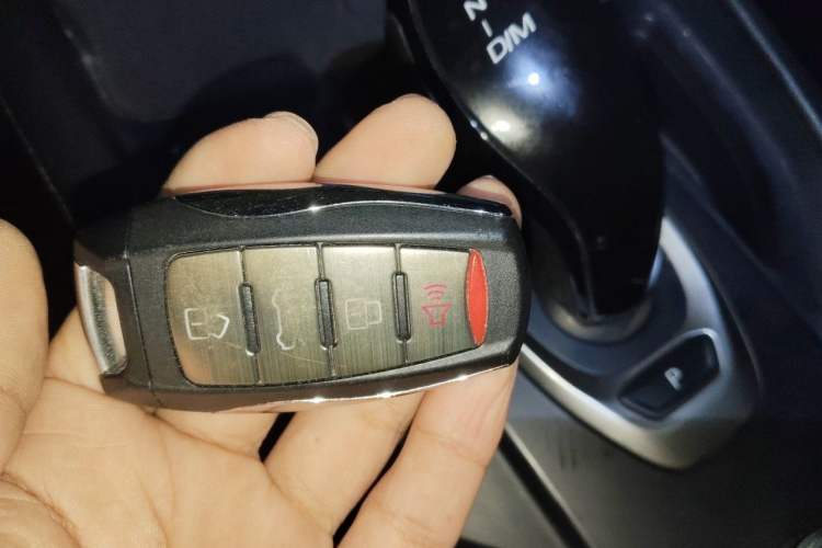 Used Haval F7 2019 2.0T Four-Wheel Drive iJoy China V Standard Vehicle Key