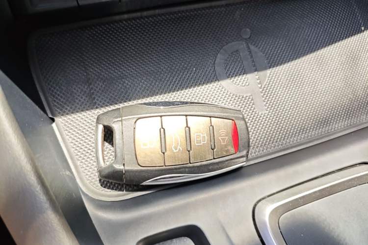 Used Haval F7 2019 1.5T Two-Wheel Drive i-Trend China V Emission Standard Vehicle Key