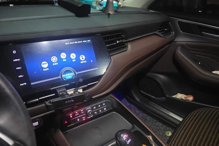 Used Haval F7 2019 2.0T Four-Wheel Drive 70th Anniversary Limited Edition Audio And AC Panel
