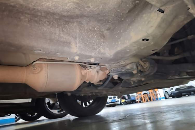 Used Haval F7 2019 2.0T Four-Wheel Drive 70th Anniversary Limited Edition Chassis Front Right