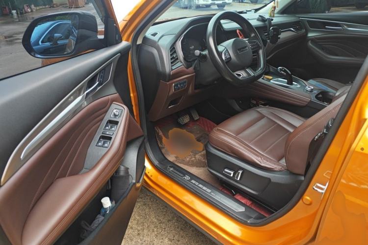 Used Haval F7 2019 2.0T Four-Wheel Drive 70th Anniversary Limited Edition Driver Seat