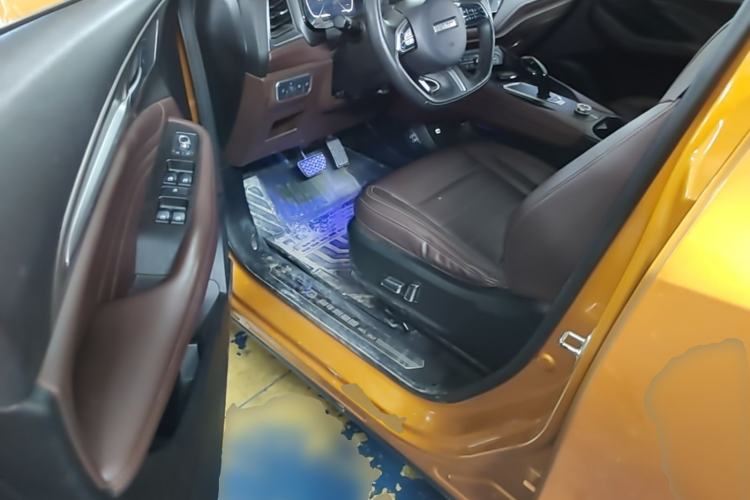 Used Haval F7 2019 2.0T Four-Wheel Drive 70th Anniversary Limited Edition Driver Seat