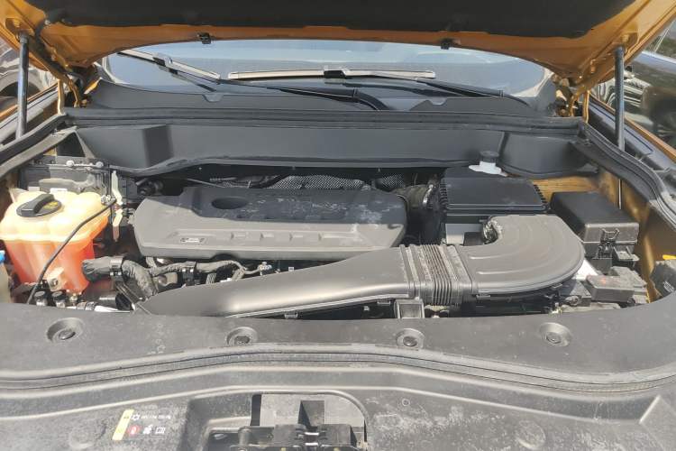Used Haval F7 2019 2.0T Four-Wheel Drive 70th Anniversary Limited Edition Engine Bay