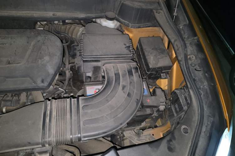 Used Haval F7 2019 2.0T Four-Wheel Drive 70th Anniversary Limited Edition Engine Bay Left