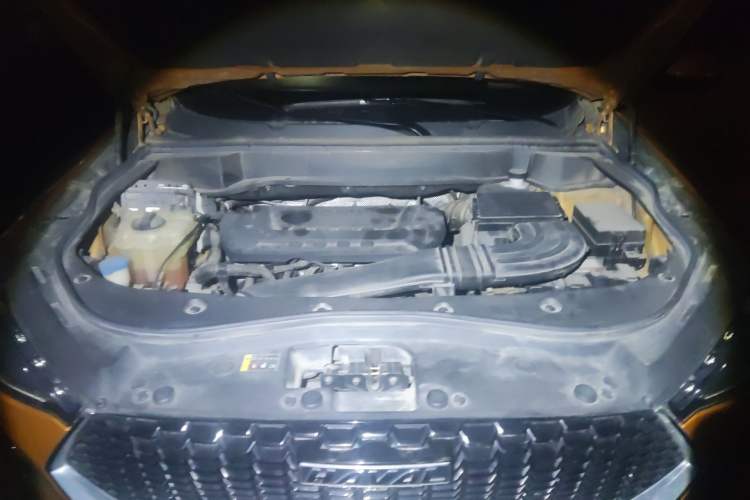 Used Haval F7 2019 2.0T Four-Wheel Drive 70th Anniversary Limited Edition Engine Bay