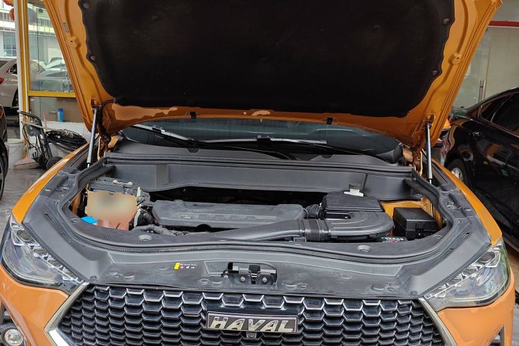 Used Haval F7 2019 2.0T Four-Wheel Drive 70th Anniversary Limited Edition Engine Bay