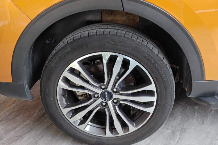 Used Haval F7 2019 2.0T Four-Wheel Drive 70th Anniversary Limited Edition Exterior 8
