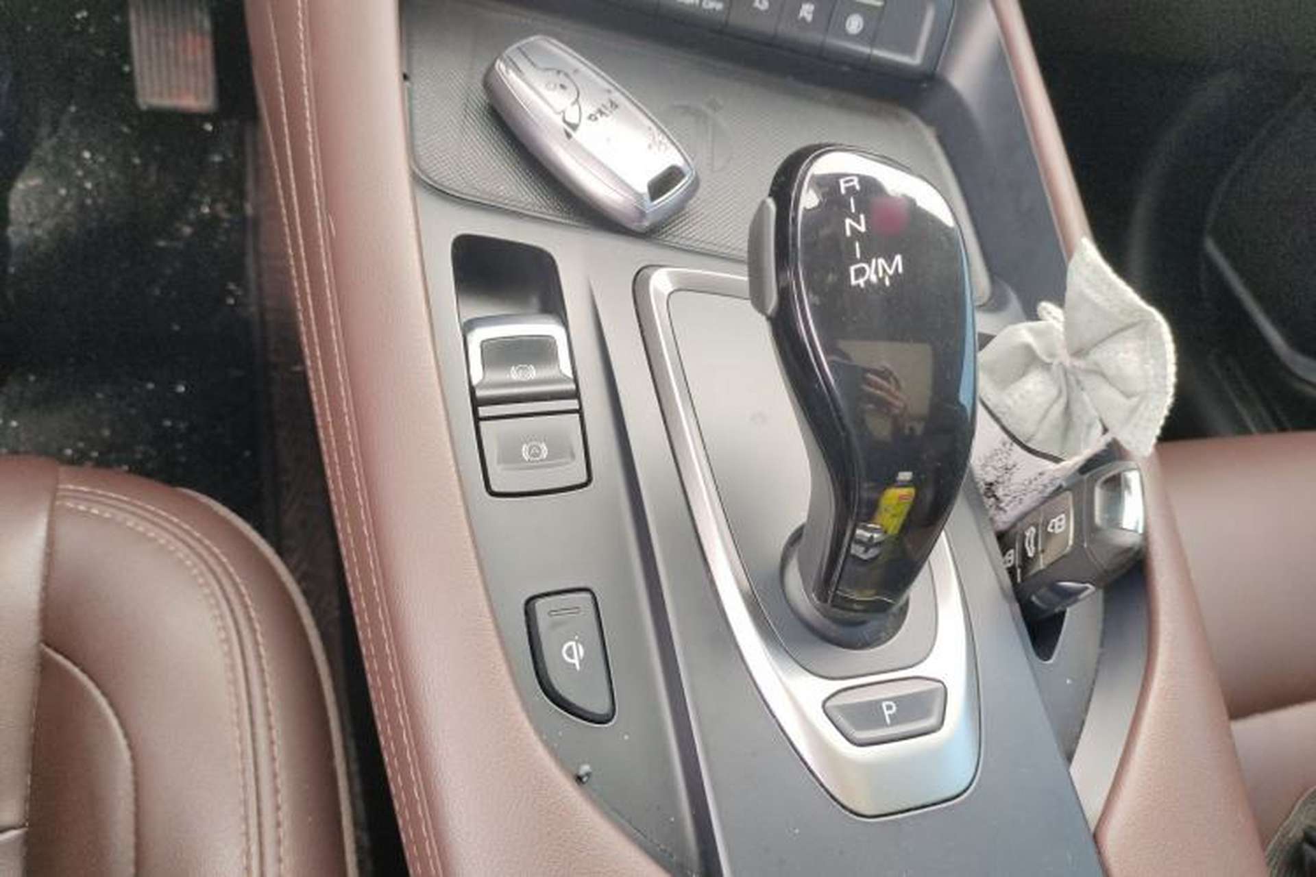 Used Haval F7 2019 2.0T Four-Wheel Drive 70th Anniversary Limited Edition Gear Lever
