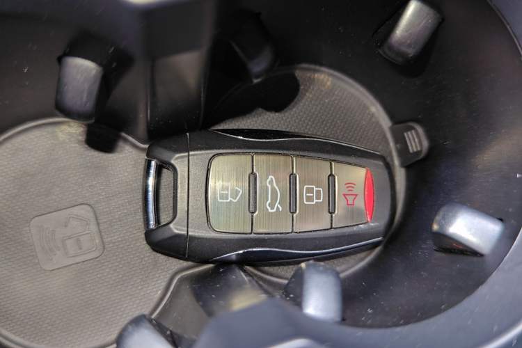 Used Haval F7 2019 2.0T Four-Wheel Drive 70th Anniversary Limited Edition Interior 1