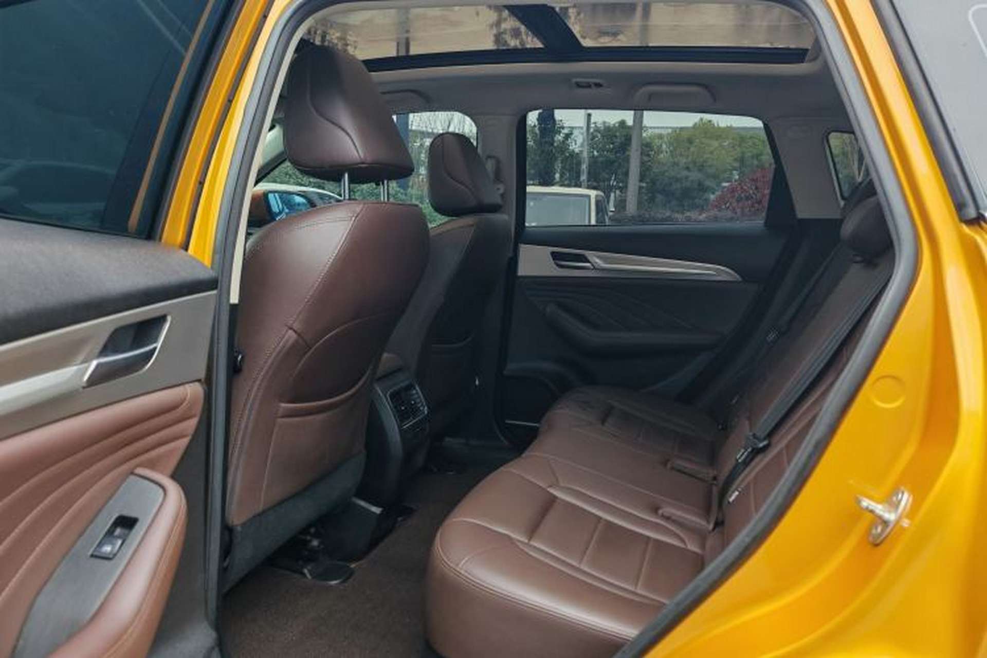 Used Haval F7 2019 2.0T Four-Wheel Drive 70th Anniversary Limited Edition Interior 4