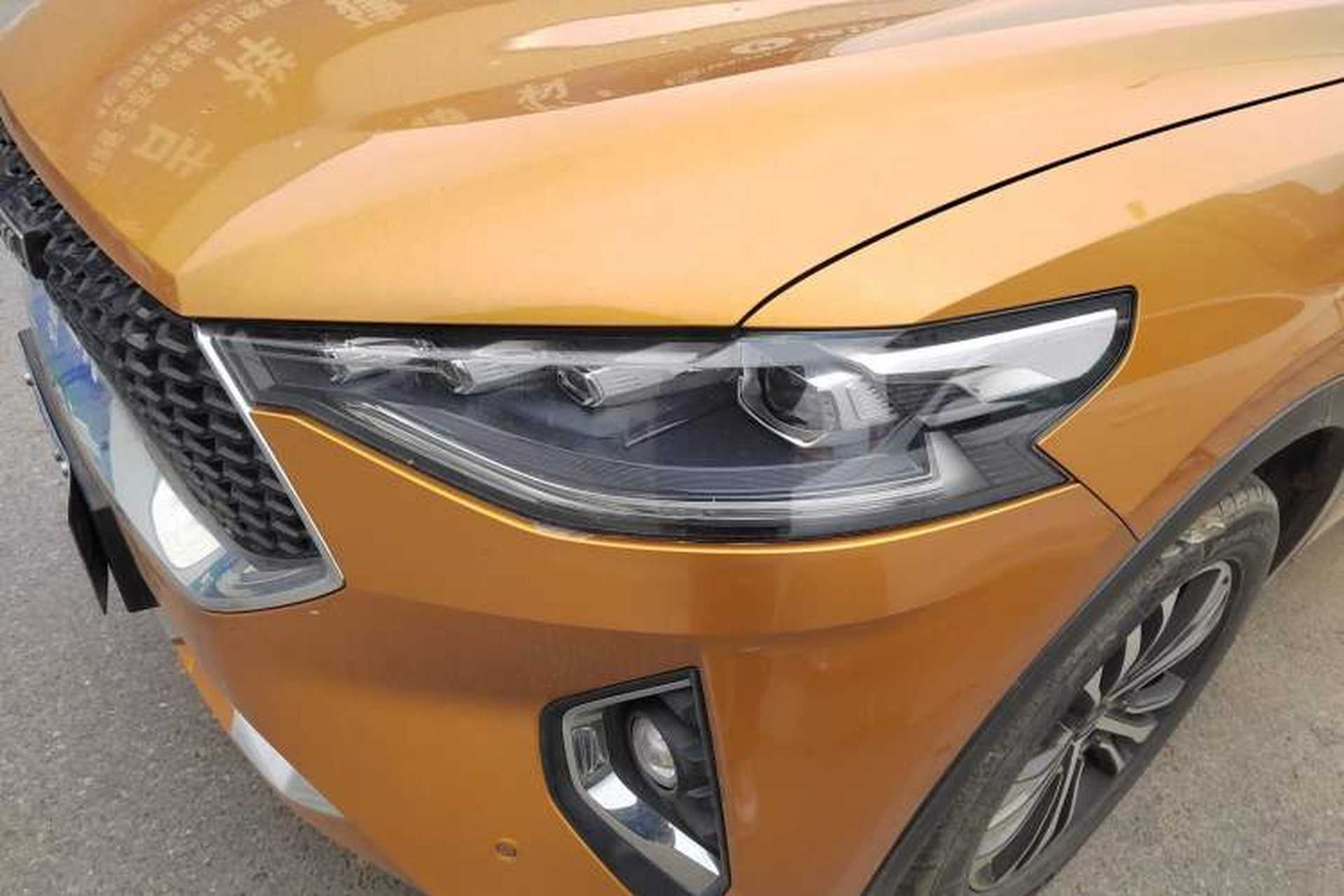 Used Haval F7 2019 2.0T Four-Wheel Drive 70th Anniversary Limited Edition Left Front Headlight