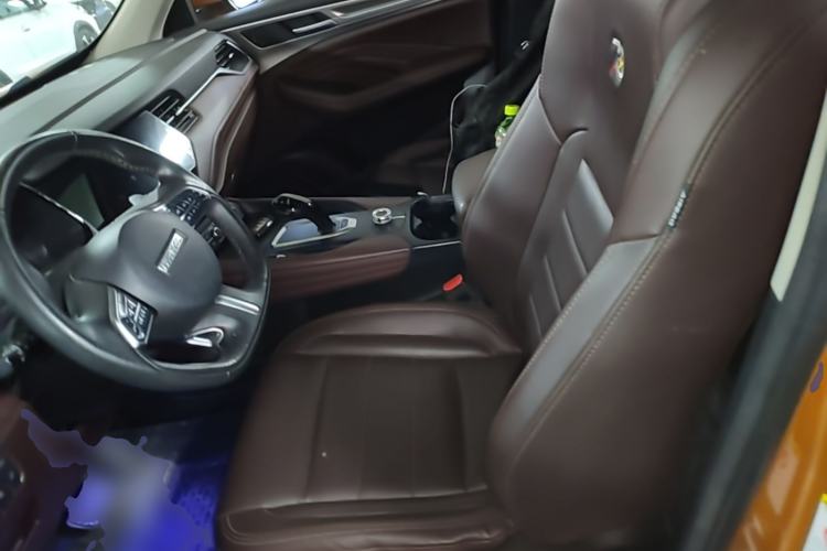 Used Haval F7 2019 2.0T Four-Wheel Drive 70th Anniversary Limited Edition Left Front Seat