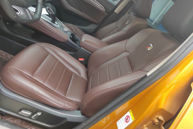 Used Haval F7 2019 2.0T Four-Wheel Drive 70th Anniversary Limited Edition Left Front Seat