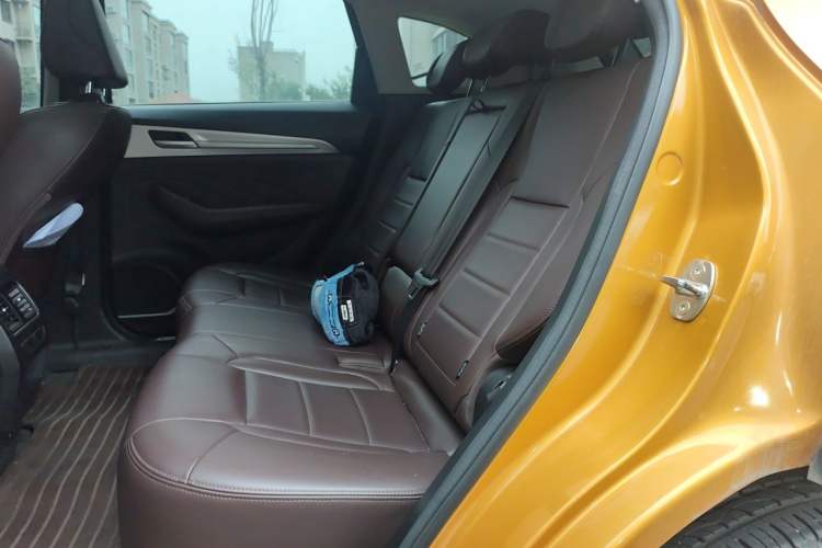 Used Haval F7 2019 2.0T Four-Wheel Drive 70th Anniversary Limited Edition Left Rear Seat