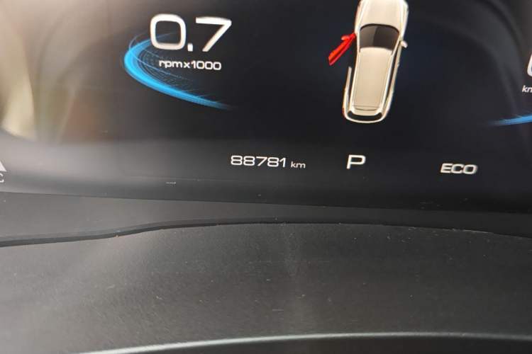Used Haval F7 2019 2.0T Four-Wheel Drive 70th Anniversary Limited Edition Odometer Close Up