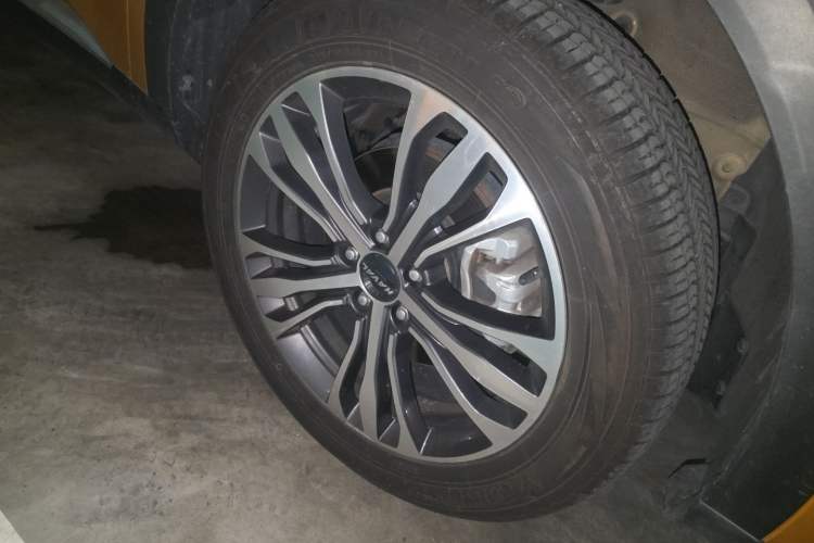 Used Haval F7 2019 2.0T Four-Wheel Drive 70th Anniversary Limited Edition Right Front Wheel Hub