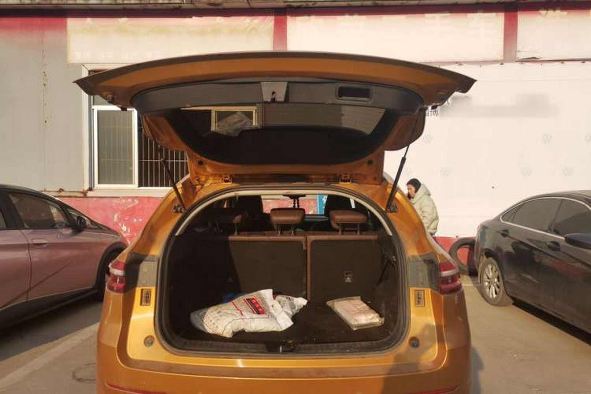Used Haval F7 2019 2.0T Four-Wheel Drive 70th Anniversary Limited Edition Trunk