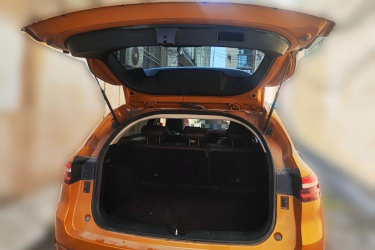 Used Haval F7 2019 2.0T Four-Wheel Drive 70th Anniversary Limited Edition Trunk
