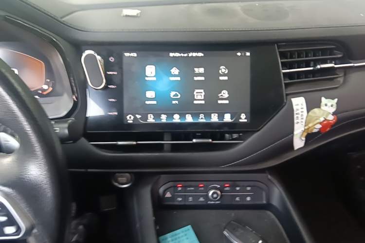 Used Haval F7 2020 2.0T Two-Wheel Drive i-Van Audio And AC Panel