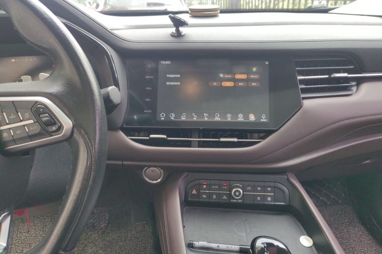 Used Haval F7 2020 2.0T Two-Wheel Drive i-Van Audio And AC Panel