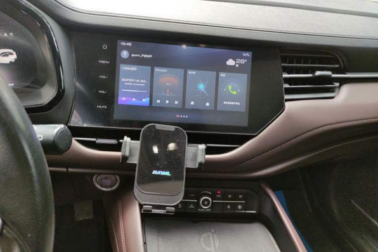 Used Haval F7 2020 2.0T Two-Wheel Drive i-Van Audio And AC Panel