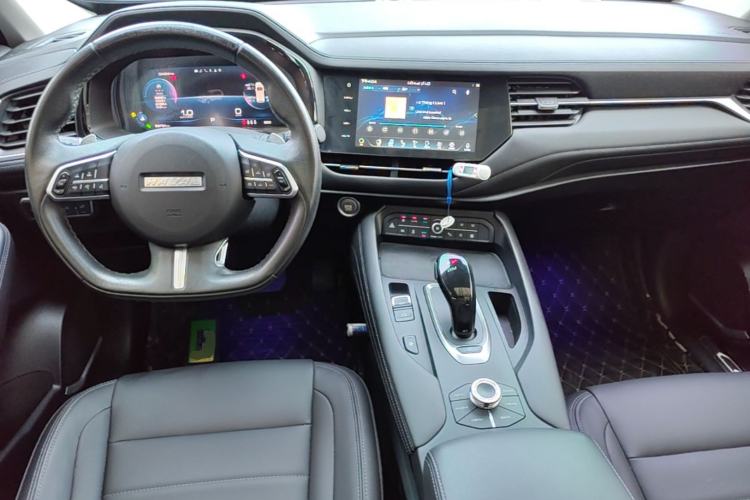 Used Haval F7 2020 2.0T All-Wheel Drive iJoy Center Console