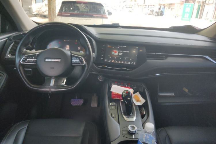 Used Haval F7 2020 2.0T All-Wheel Drive iJoy Center Console