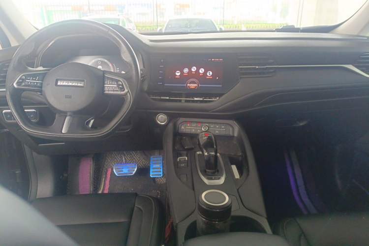 Used Haval F7 2020 2.0T Two-Wheel Drive i-Active Center Console