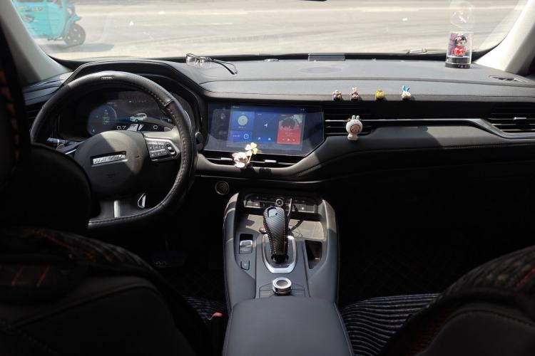 Used Haval F7 2020 1.5T Two-Wheel Drive i-Trend Center Console