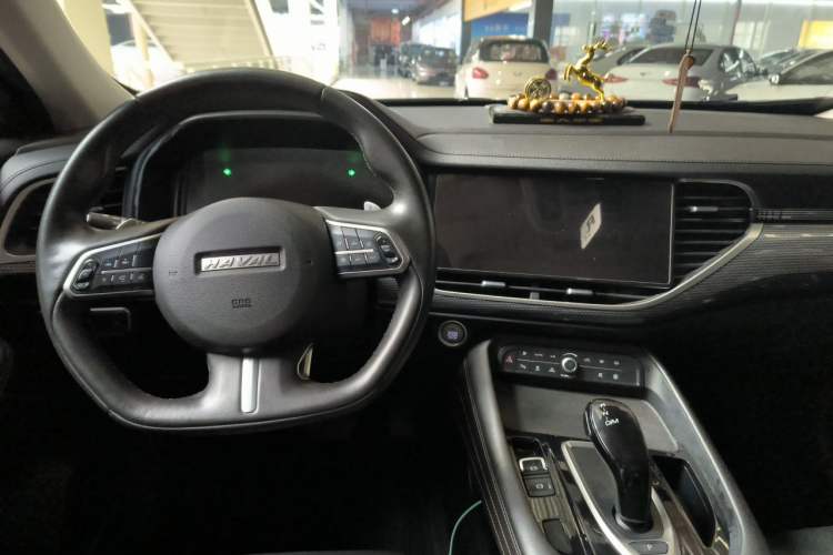 Used Haval F7 2020 1.5T Two-Wheel Drive i-Type Center Console