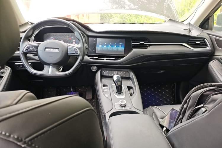 Used Haval F7 2020 1.5T Two-Wheel Drive i-Trend Center Console