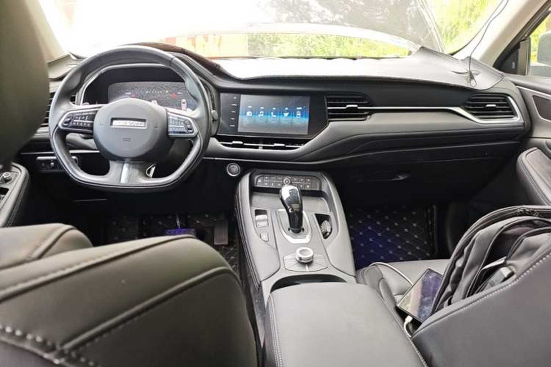 Used Haval F7 2020 1.5T Two-Wheel Drive i-Trend Center Console