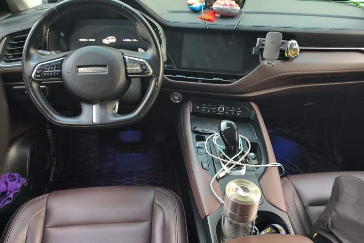 Used Haval F7 2020 2.0T All-Wheel Drive iJoy Center Console
