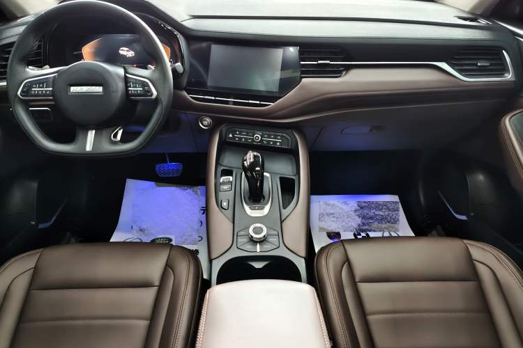 Used Haval F7 2020 2.0T All-Wheel Drive iJoy Center Console