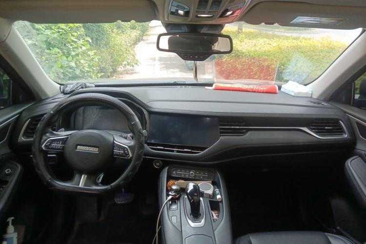Used Haval F7 2020 1.5T Two-Wheel Drive i-Type Center Console