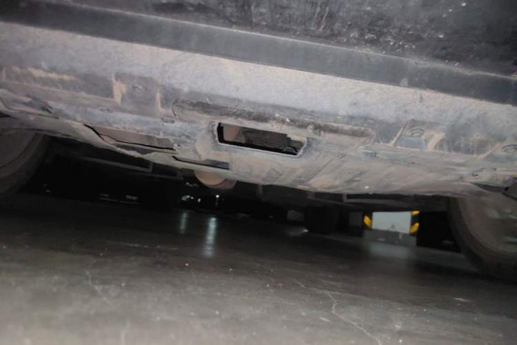 Used Haval F7 2020 2.0T Two-Wheel Drive i-Van Chassis Front