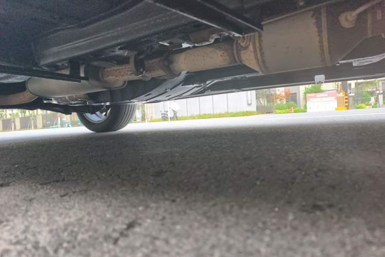 Used Haval F7 2020 2.0T Two-Wheel Drive i-Van Chassis Front Right
